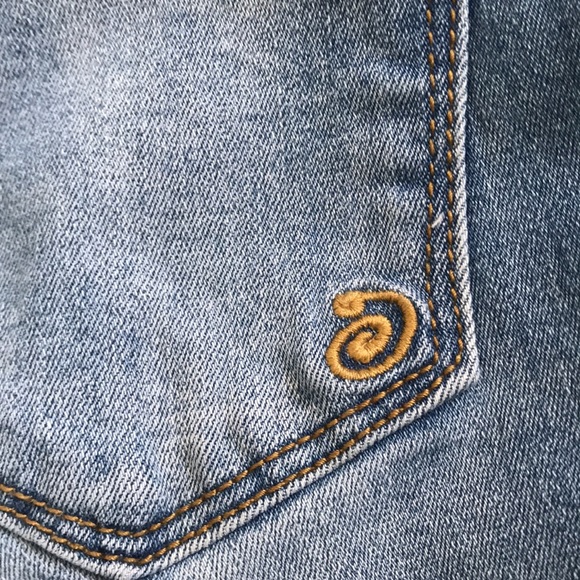 Light wash indigo rein jeans - Picture 6 of 6